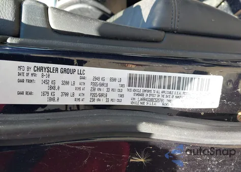 2011 Jeep Grand Cherokee Laredo z USA, uszkodzony, nr VIN 1J4RR4GG8BC525701